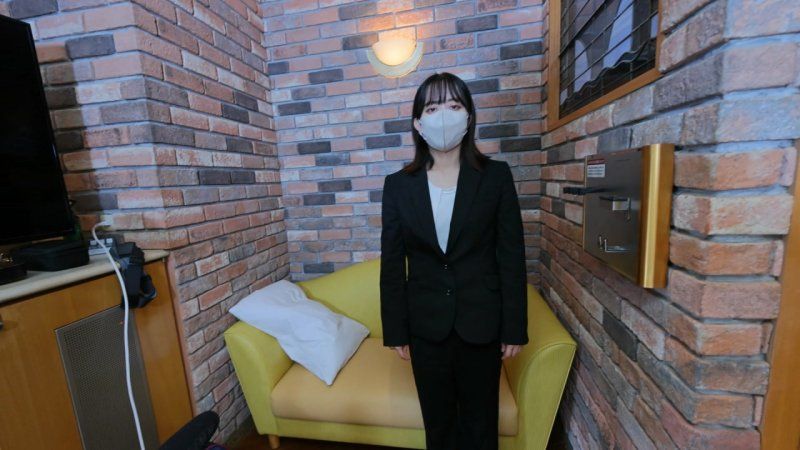 CP0440 從職場直奔汽車旅館！明明看起來很認真，卻在淫穴和陰蒂都高潮到不行，中出出道作♥在陰道內觀察滿滿精液的陰道