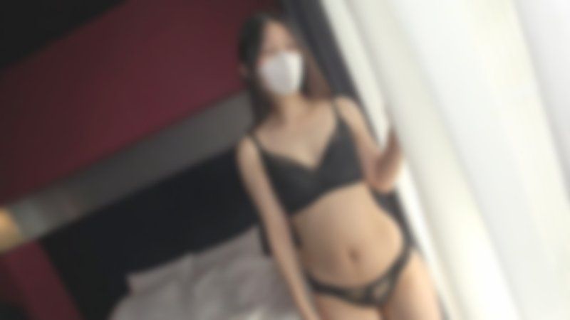 【無碼・完全素人插入】29歲的漂亮單身媽媽！2年沒SEX，大叔雞巴硬梆梆！用極粗的無套雞巴，慢慢地打開她！